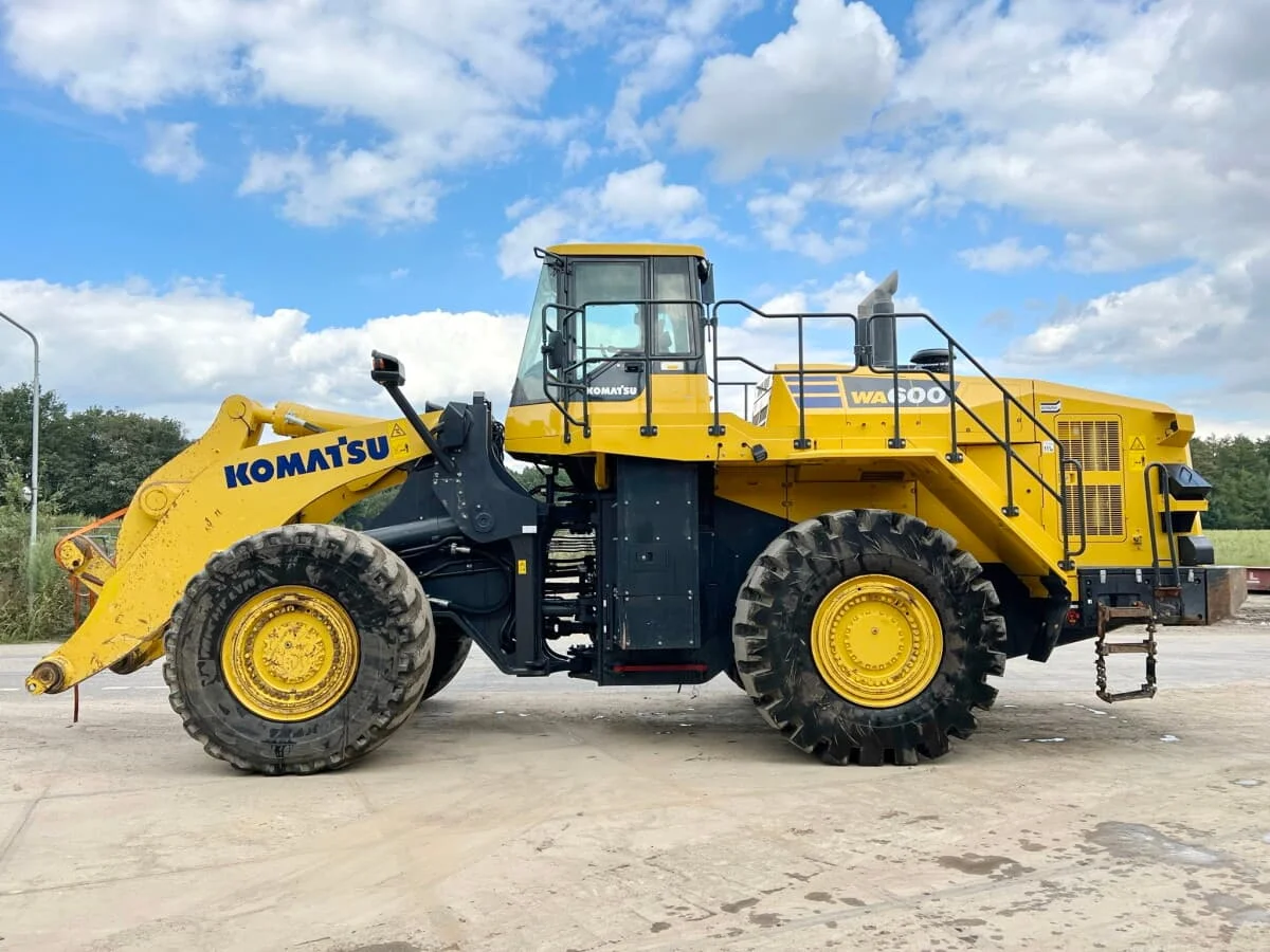 biggest loader
